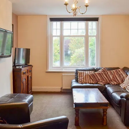 2 * Robin Hood's Bay